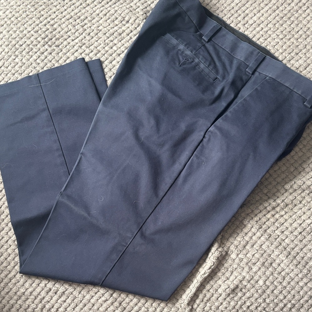 Roundtree & Yorke Men's Navy Dress Pants